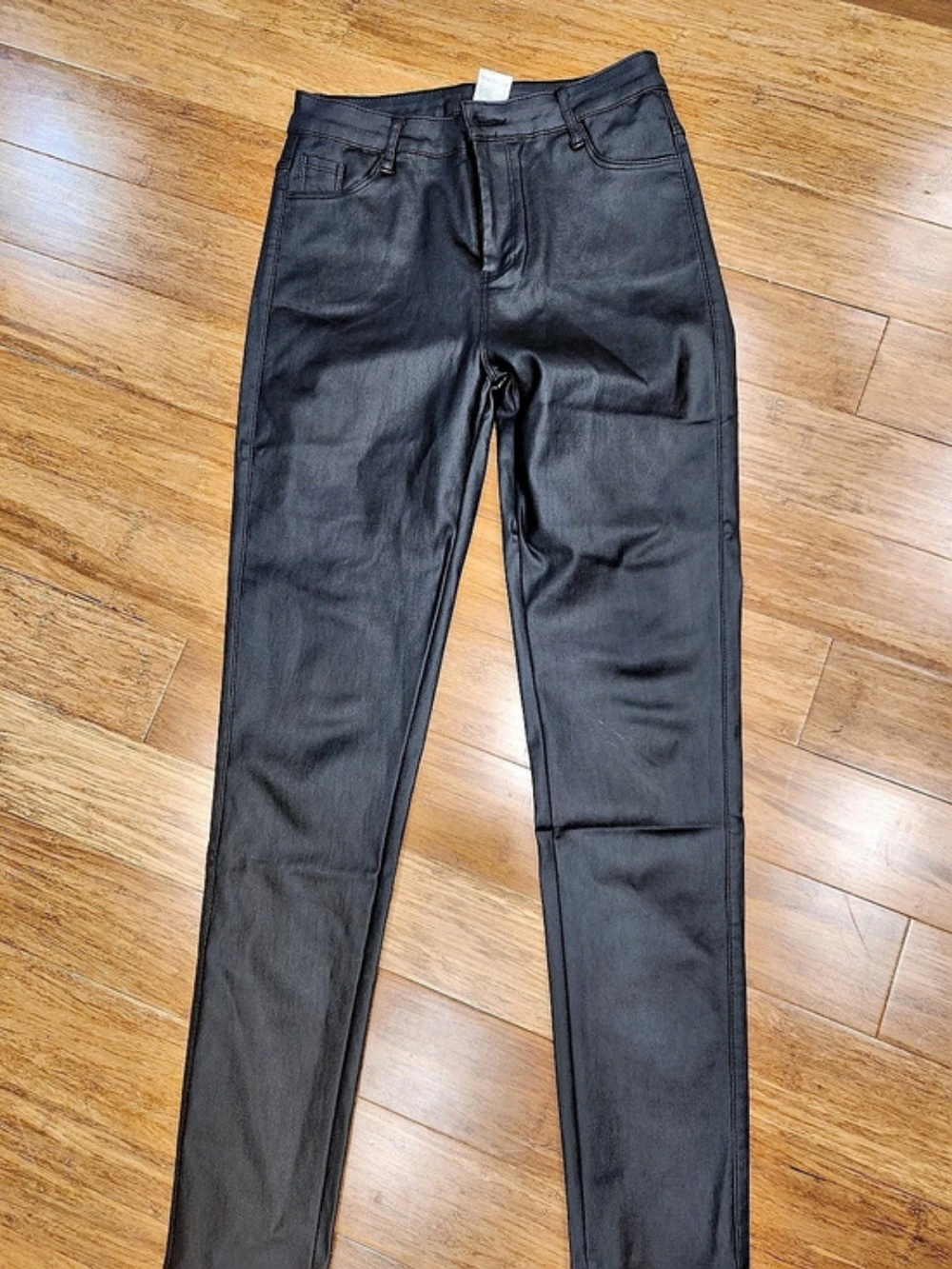 Coated Skinny Pants in Black Size Medium Like New